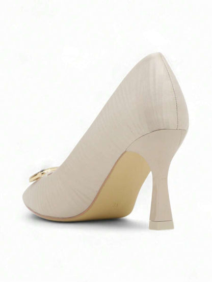 Chaussures à talons hauts en satin à bout pointu, talon fin pour le mariage et la fête.