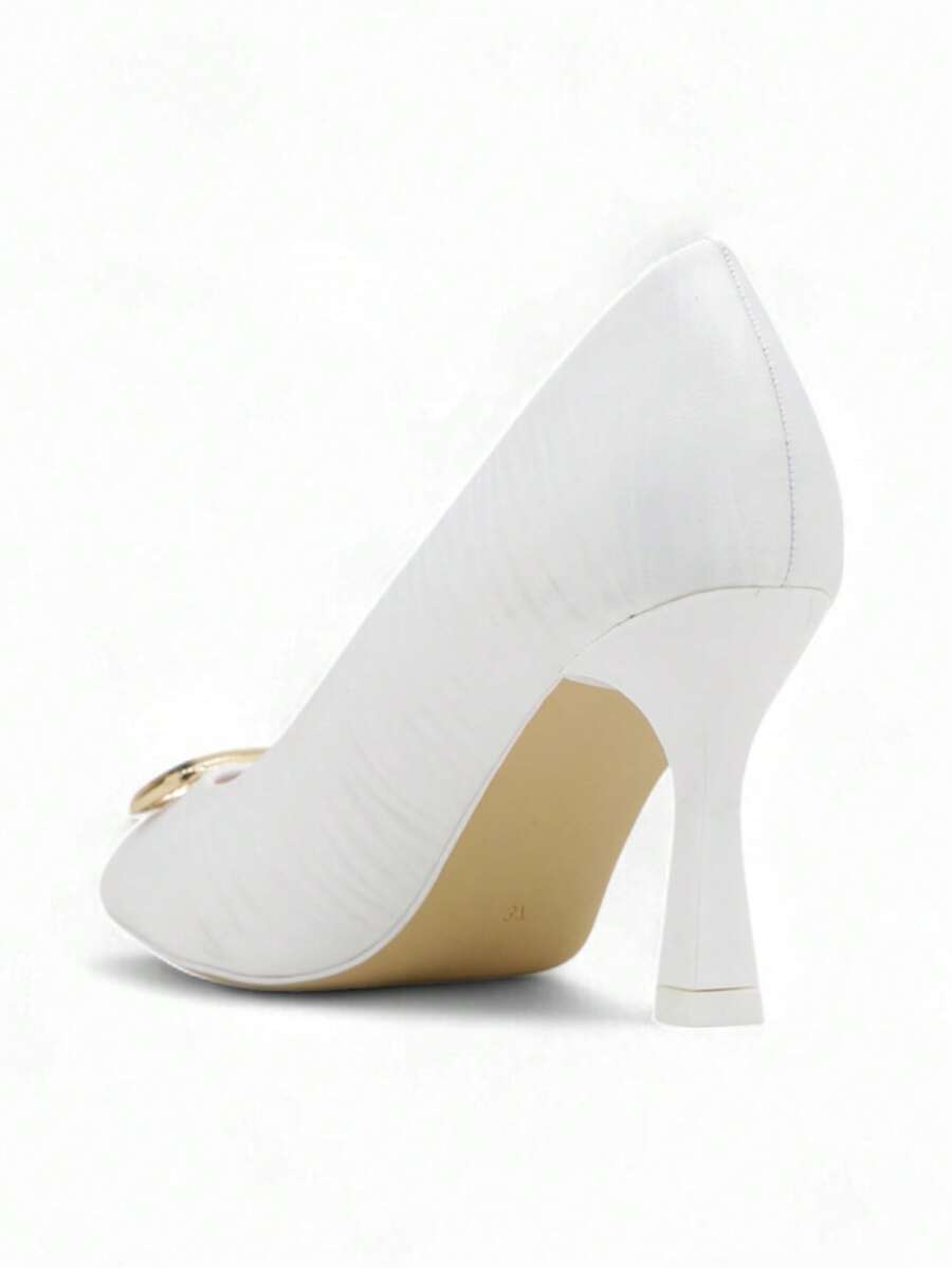 Chaussures à talons hauts en satin à bout pointu, talon fin pour le mariage et la fête.